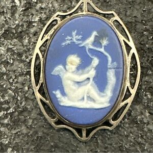 vintage Wedgwood blue jasperware brooch in a sterling silver setting